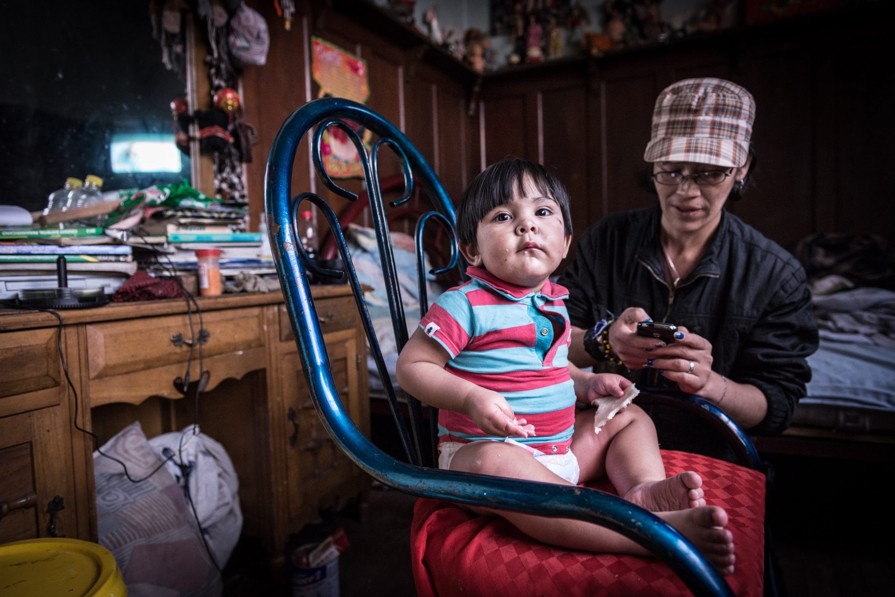 The house is not limited only to trans persons but open to everyone who does not have a stable income. Angelica lives in the house with her two children and one grandchild. She makes her living by selling coffee and juice in the streets, and is currently pursuing her high school graduation.